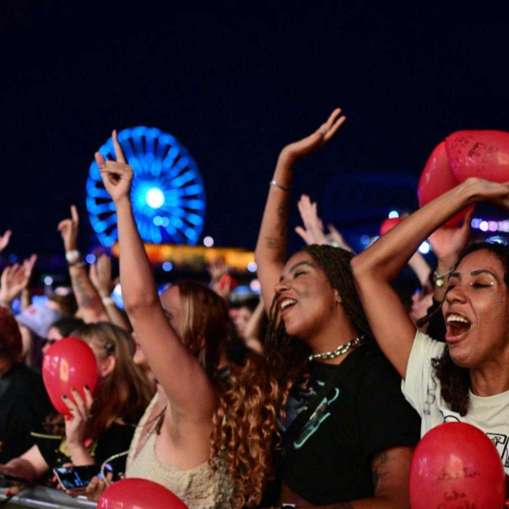 O Futuro da Cultura: O Protagonismo do Fã na Era Digital O Futuro da Cultura: O Protagonismo do Fã na Era Digital