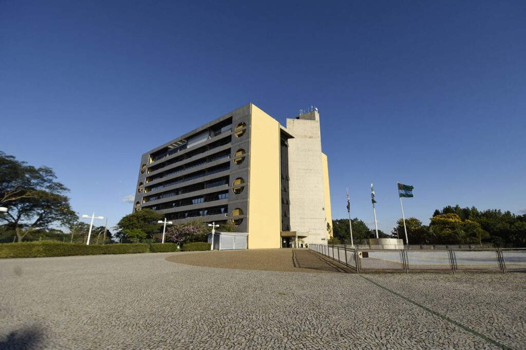 Sexta-Feira Santa em Jundiaí: Horários de Funcionamento e Serviços Sexta-Feira Santa em Jundiaí: Horários de Funcionamento e Serviços