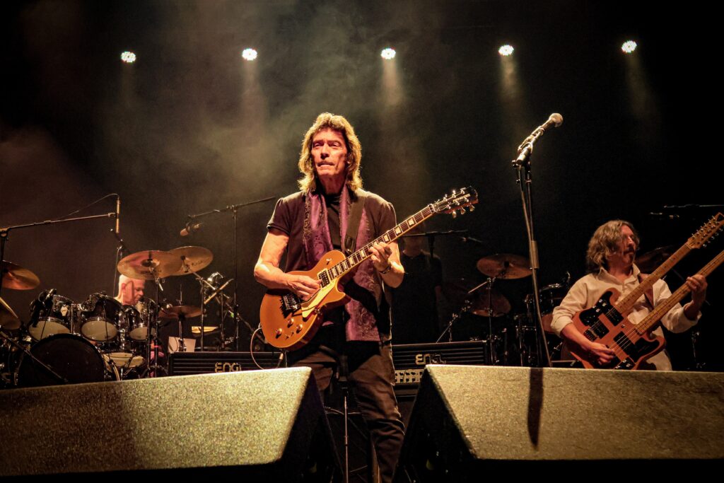 Steve Hackett Retorna ao Brasil e Celebra Conexões com a Música Brasileira