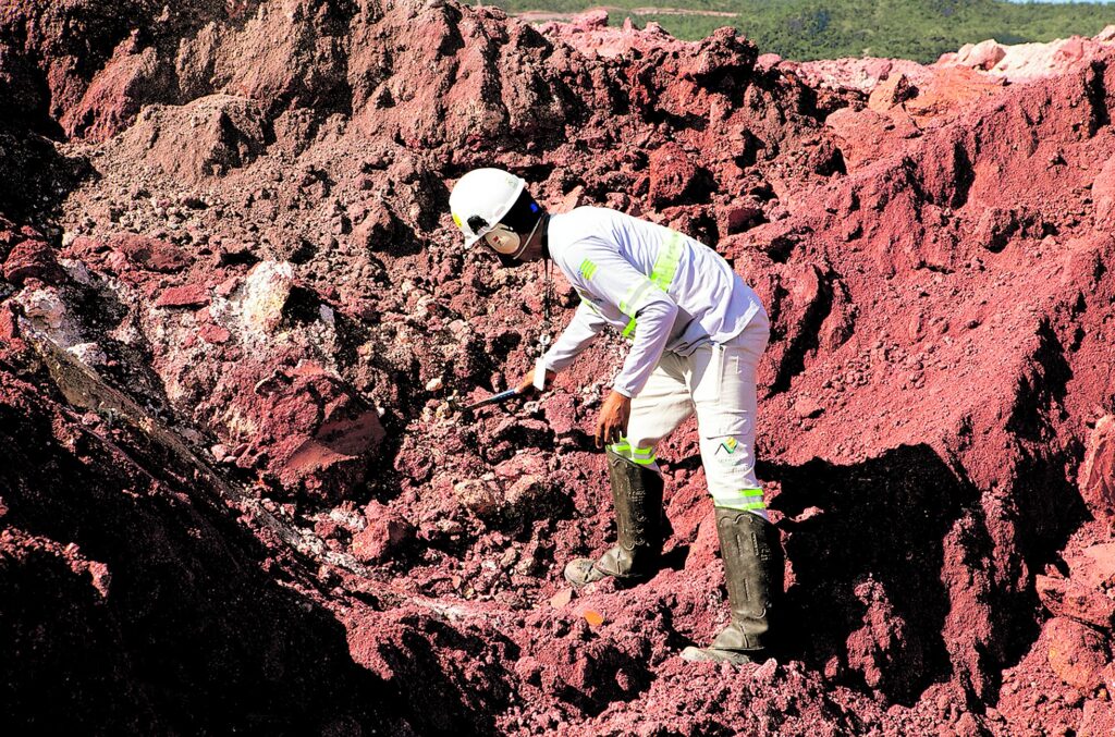 Brasil Se Destaca na Disputa Global por Terras-Raras Após Venda de Mineradora Brasil Se Destaca na Disputa Global por Terras-Raras Após Venda de Mineradora