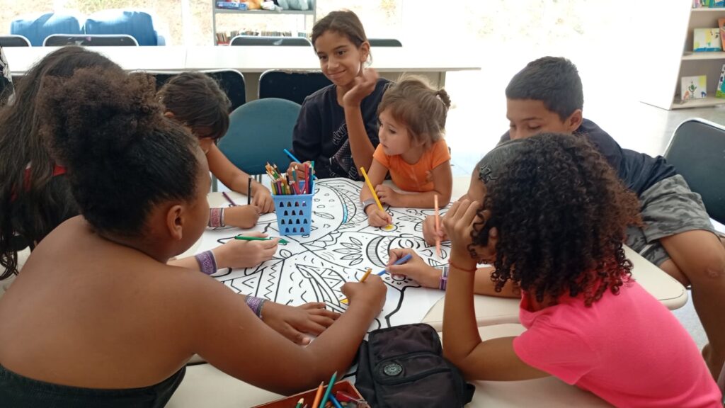 Celebração do Dia dos Povos Indígenas em Atividade Infantil no CEU das Artes Celebração do Dia dos Povos Indígenas em Atividade Infantil no CEU das Artes