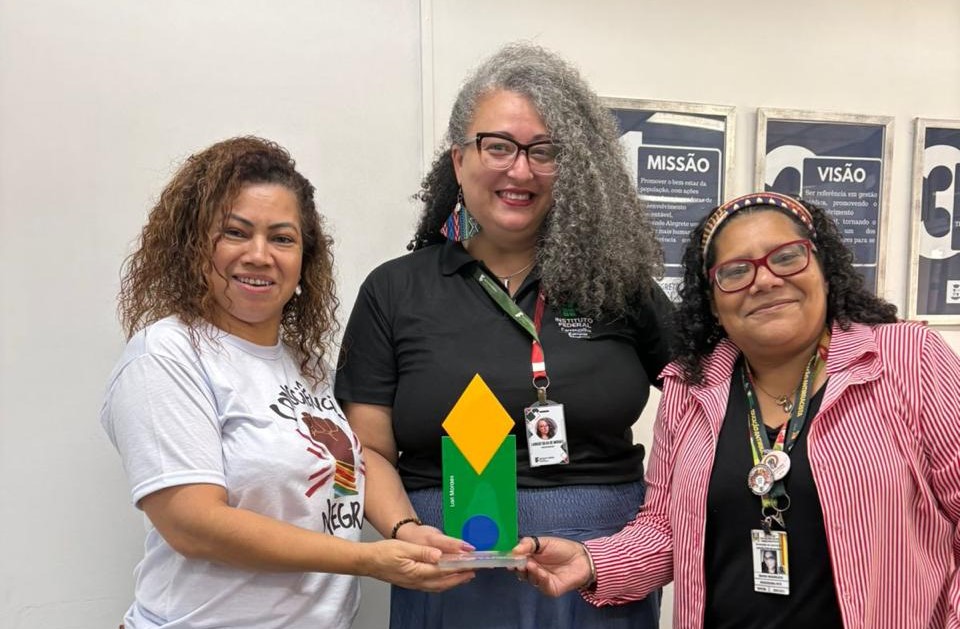 Iniciativa Educacional Antirracista em Alegrete: Professora do IFFar em Ação Iniciativa Educacional Antirracista em Alegrete: Professora do IFFar em Ação