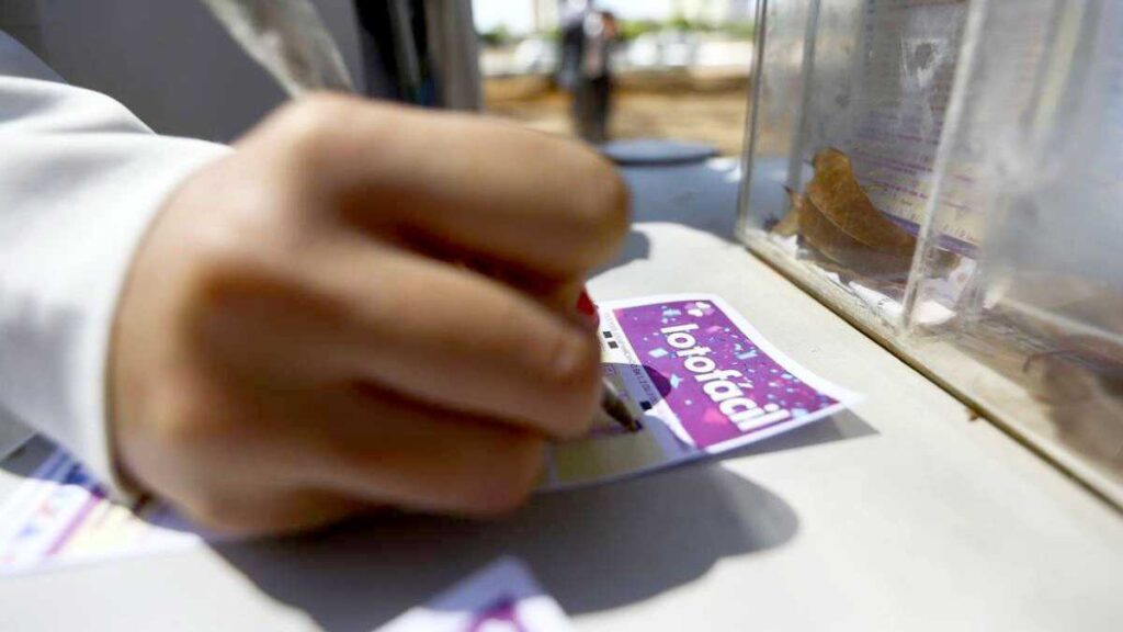 Lotofácil: 58 apostas em SP garantem cerca de R$ 130 mil em prêmios Lotofácil: 58 apostas em SP garantem cerca de R$ 130 mil em prêmios