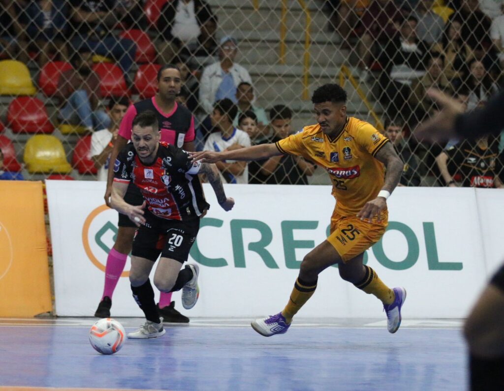 Duelo entre Líderes: Sorocaba Enfrenta o Joinville na Liga Futsal Duelo entre Líderes: Sorocaba Enfrenta o Joinville na Liga Futsal