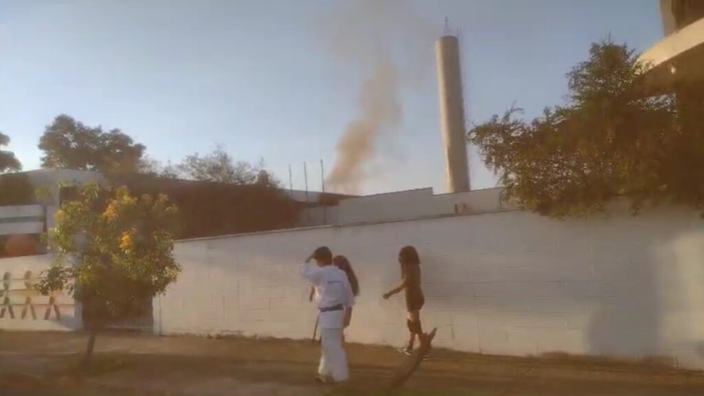 Incêndio em Escola de Sorocaba: Sala de Aula Atacada pelo Fogo Incêndio em Escola de Sorocaba: Sala de Aula Atacada pelo Fogo