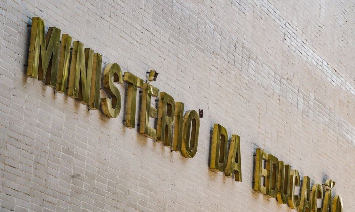 MEC Enviará Equipe ao Acre Após Tragédia em Escola: Apoio Imediato e Reconstrução MEC Enviará Equipe ao Acre Após Tragédia em Escola: Apoio Imediato e Reconstrução