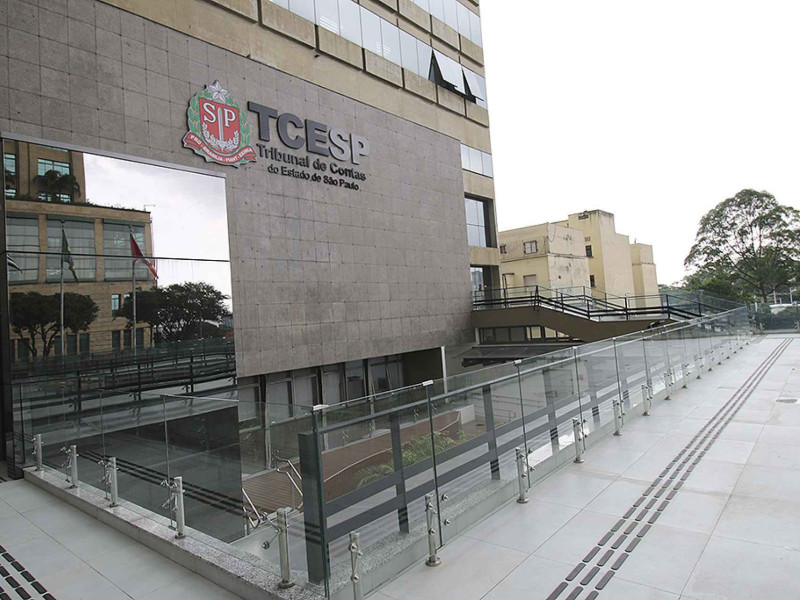 Operação Surpresa do TCESP em Farmácias e Unidades de Saúde da RMS Operação Surpresa do TCESP em Farmácias e Unidades de Saúde da RMS