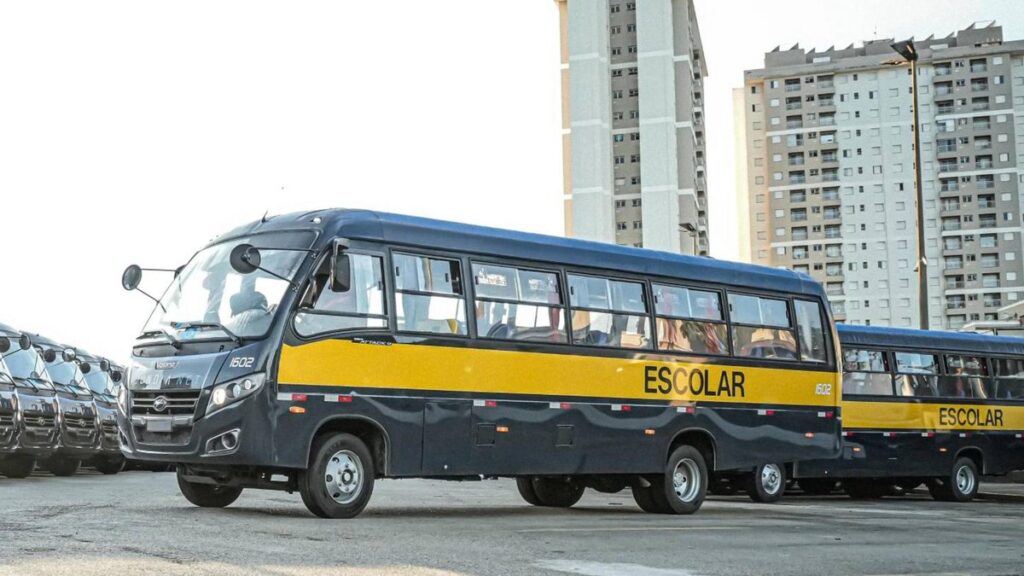 Volare Entrega 28 Micro-ônibus à Jundiá e Fortalece Parceria Duradoura