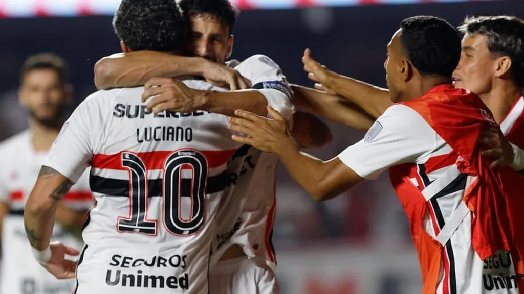 São Paulo retoma vitórias na Sul-Americana e enfrenta Boca Juniors nas quartas