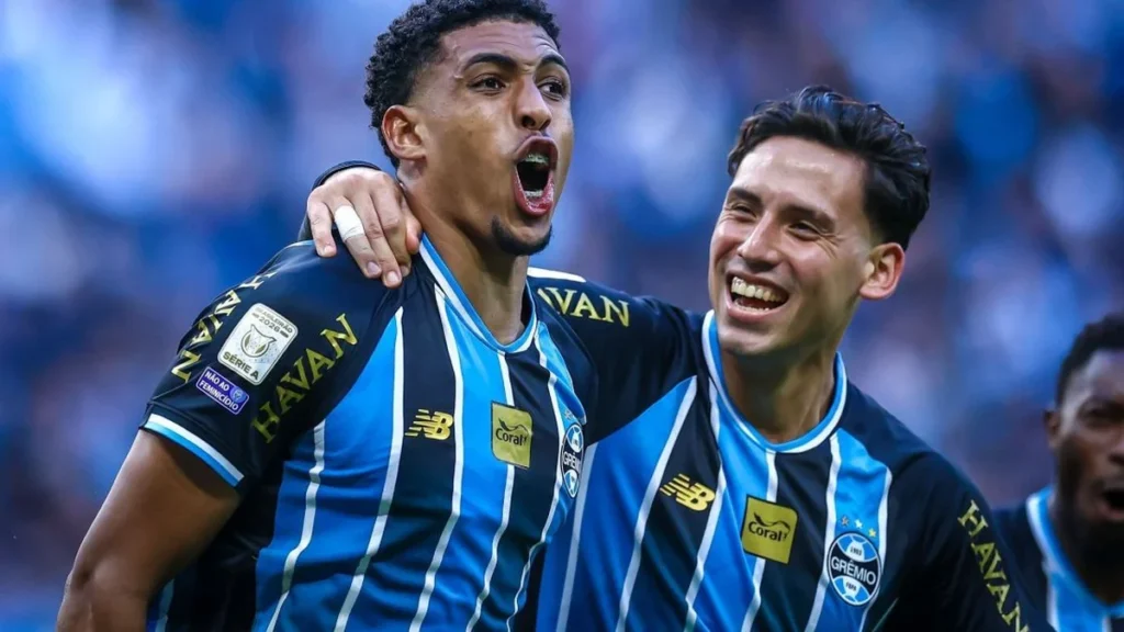Grêmio supera São Paulo e relega Inter ao Z4 no Brasileirão Grêmio supera São Paulo e relega Inter ao Z4 no Brasileirão