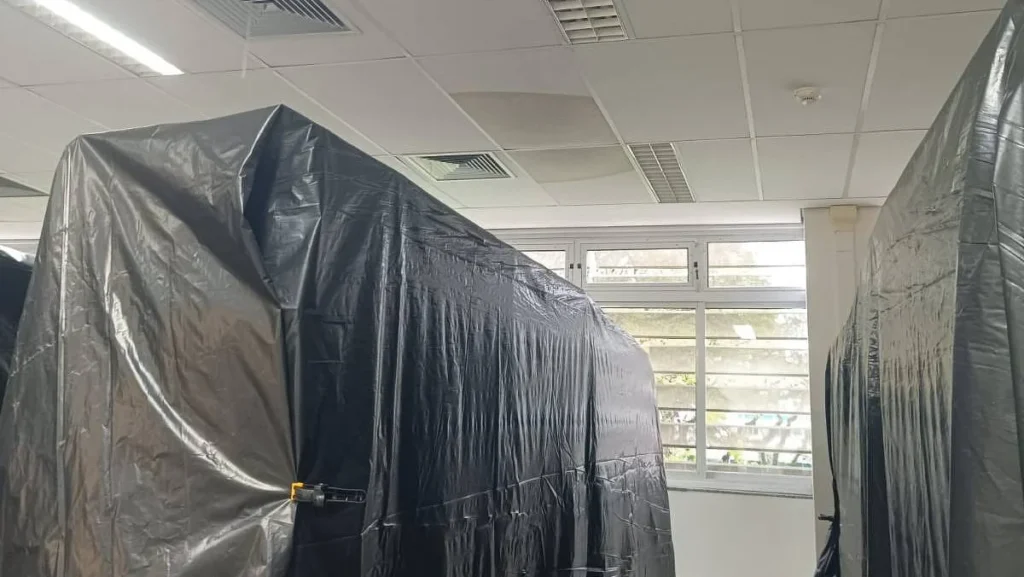 Biblioteca da Faculdade de Educação da USP enfrenta novo alagamento e preocupa comunidade acadêmica
