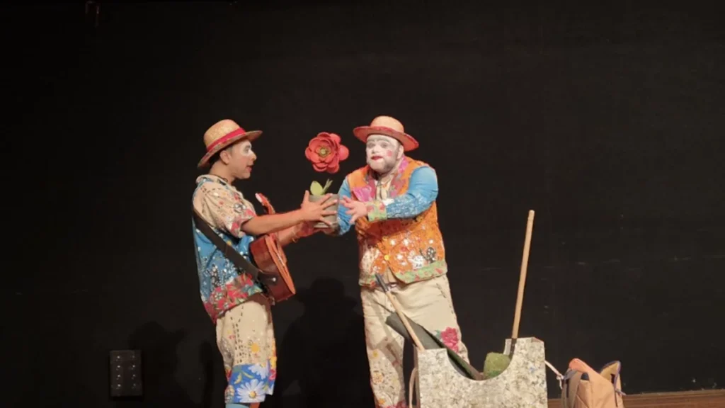 Peça teatral sobre economia circular leva sustentabilidade às escolas públicas de São Paulo Peça teatral sobre economia circular leva sustentabilidade às escolas públicas de São Paulo