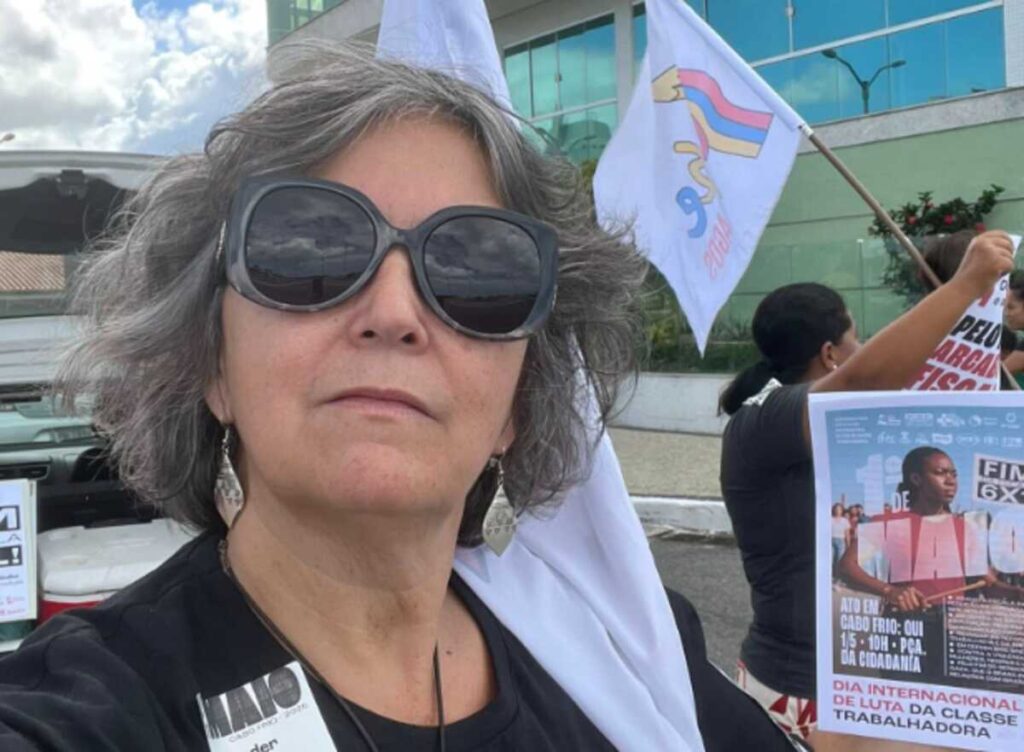 Denize Alvarenga é reeleita na liderança do Sindicato dos Profissionais de Educação com 83% dos votos Imagem do artigo