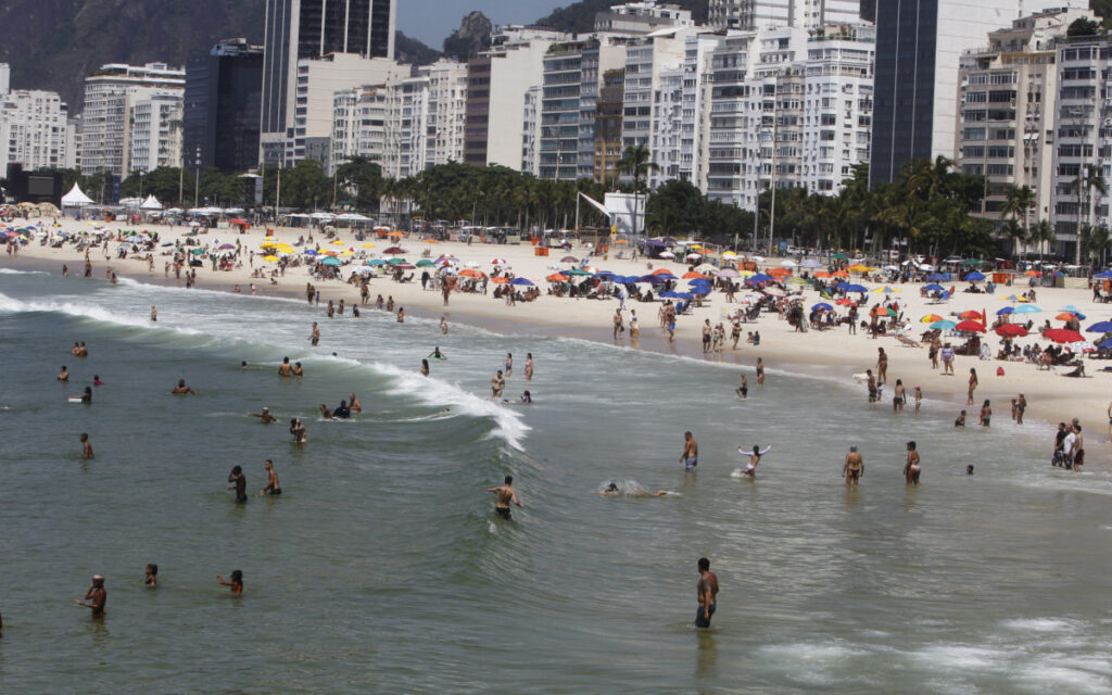 Calor extremo no Rio: 40,1ºC no Natal gera alerta de saúde Calor extremo no Rio: 40,1ºC no Natal gera alerta de saúde