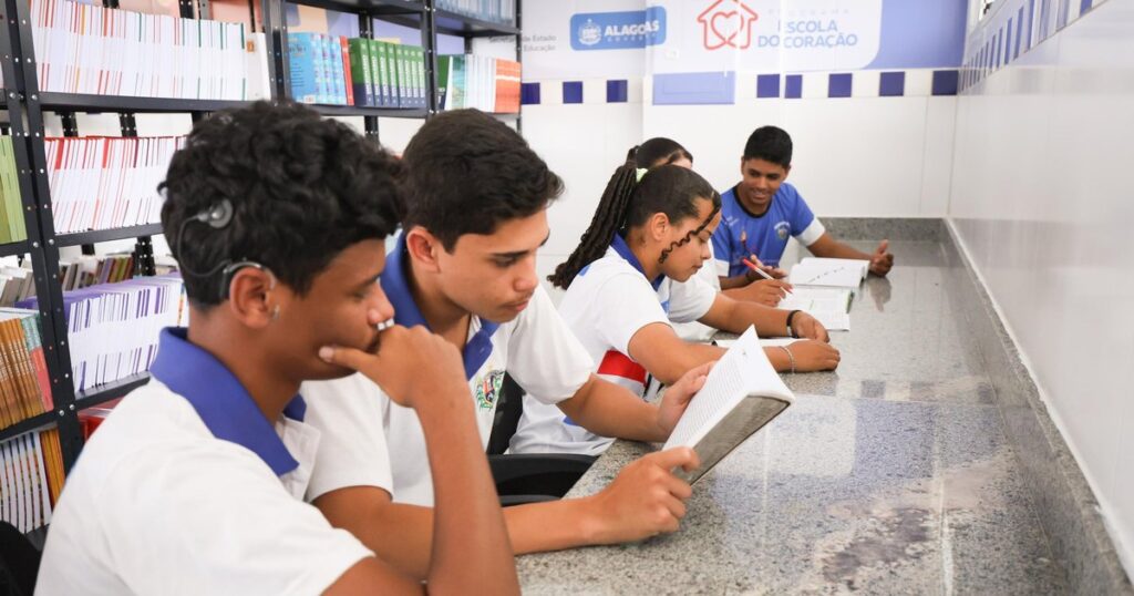 Ampliação da Oferta de Cursos Profissionalizantes nas Escolas de Ensino Integral para 2026 Imagem do artigo