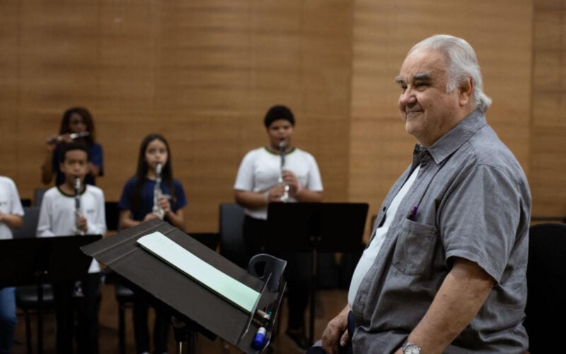 Volta Redonda se despede do maestro Nicolau de Oliveira, criador do projeto ‘Volta Redonda Cidade da Música’ Volta Redonda se despede do maestro Nicolau de Oliveira, criador do projeto ‘Volta Redonda Cidade da