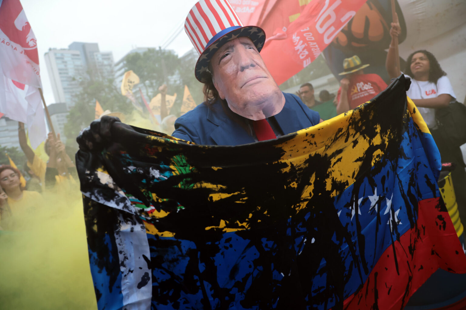 A Violência na Política Latino-Americana: Kast, Maduro e a Nova Doutrina de Segurança de Trump A Violência na Política Latino-Americana: Kast, Maduro e a Nova Doutrina de Segurança de Trump