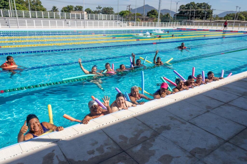 Aulas Gratuitas de Natação e Hidroginástica na Piscina Olímpica do Parque Oeste Aulas Gratuitas de Natação e Hidroginástica na Piscina Olímpica do Parque Oeste