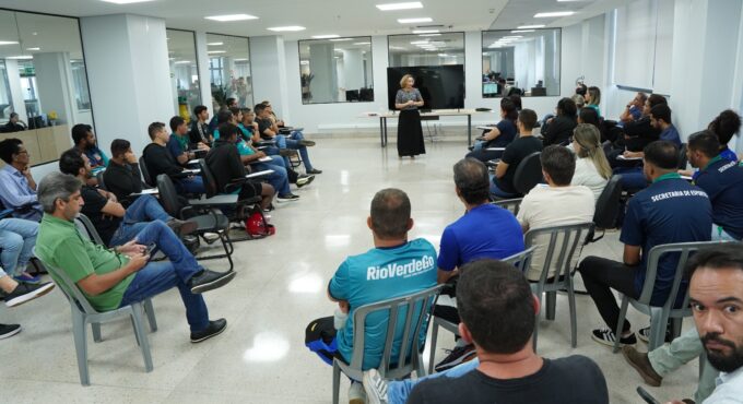 Capacitação de Professores na Secretaria de Esportes de Rio Verde: Preparativos para o Retorno das Iniciações Esportivas Capacitação de Professores na Secretaria de Esportes de Rio Verde: Preparativos para o Retorno das I