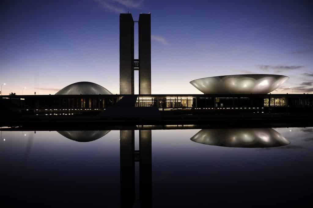 Deputados do Rio de Janeiro Gastam Mais de R$ 4,4 Milhões em 2025 com Carros e Combustível