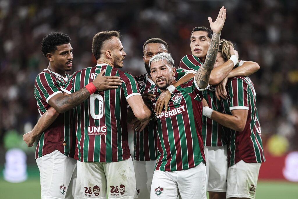 Fluminense Reverte Grêmio com Gols Rápidos no Maracanã e Garante Vitória Fluminense Reverte Grêmio com Gols Rápidos no Maracanã e Garante Vitória