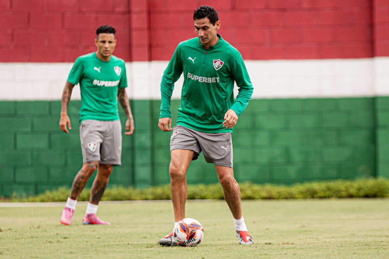 Fluminense Se Prepara para Enfrentar o Nova Iguaçu: Retorno de Titulares e Expectativa por Savarino e o Camisa 9 Fluminense Se Prepara para Enfrentar o Nova Iguaçu: Retorno de Titulares e Expectativa por Savarino