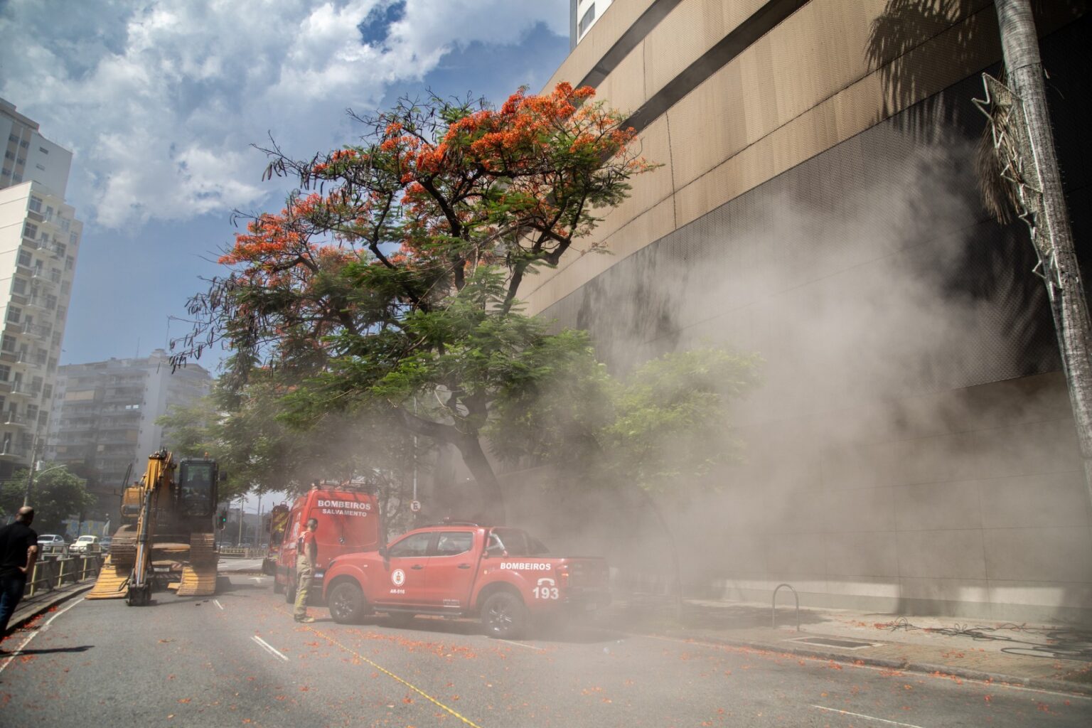 Incêndio no Shopping Tijuca: Dicas do Sindilojas para Proteger Direitos e Minimizar Prejuízos Incêndio no Shopping Tijuca: Dicas do Sindilojas para Proteger Direitos e Minimizar Prejuízos