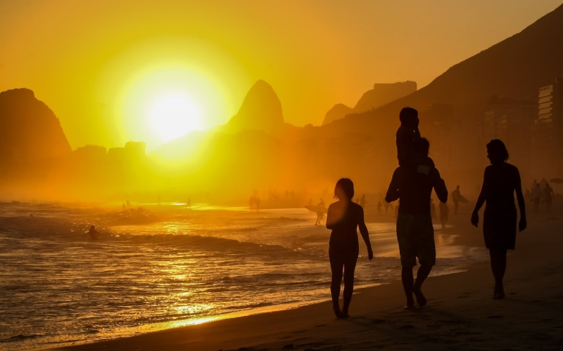 Rio de Janeiro Alcança Recorde Histórico com 2,2 Milhões de Turistas em 2025 Rio de Janeiro Alcança Recorde Histórico com 2,2 Milhões de Turistas em 2025