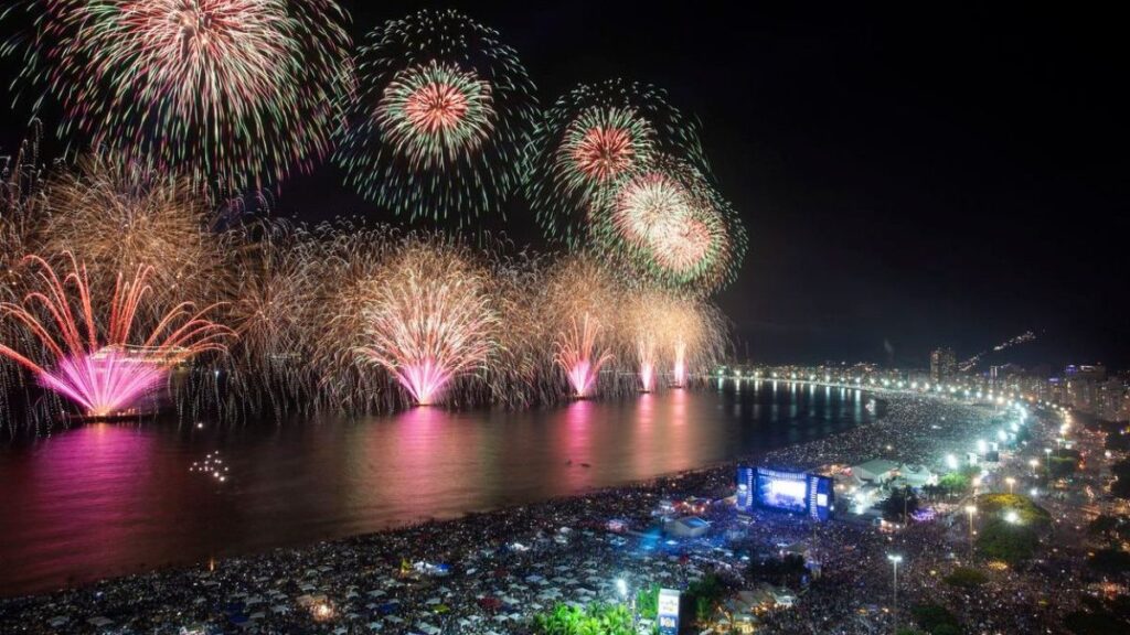 Rio de Janeiro Celebra a Chegada de 2026 com Shows e Fogos em Copacabana