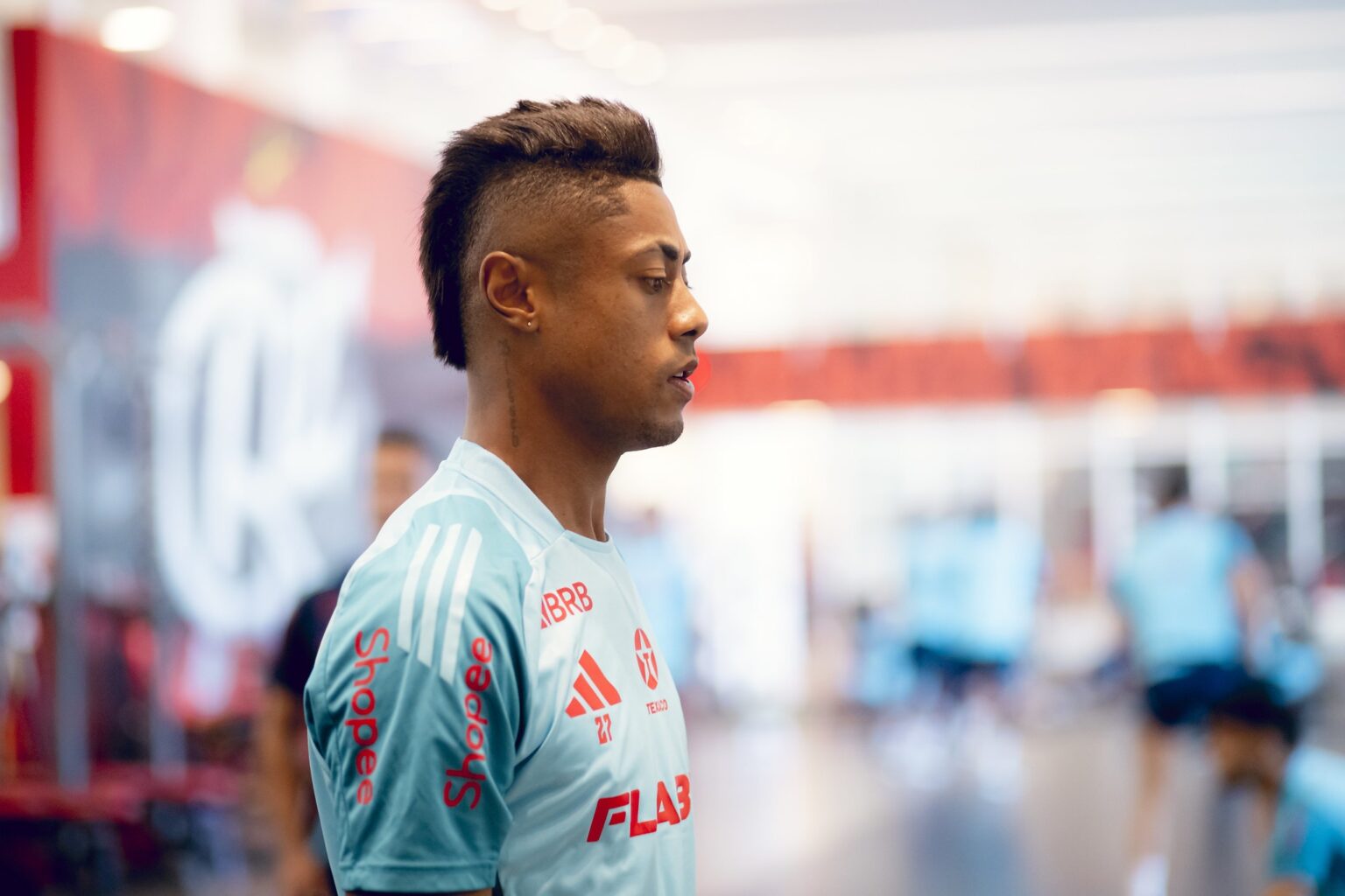 Bruno Henrique desfalca o Flamengo por problemas físicos antes da semifinal