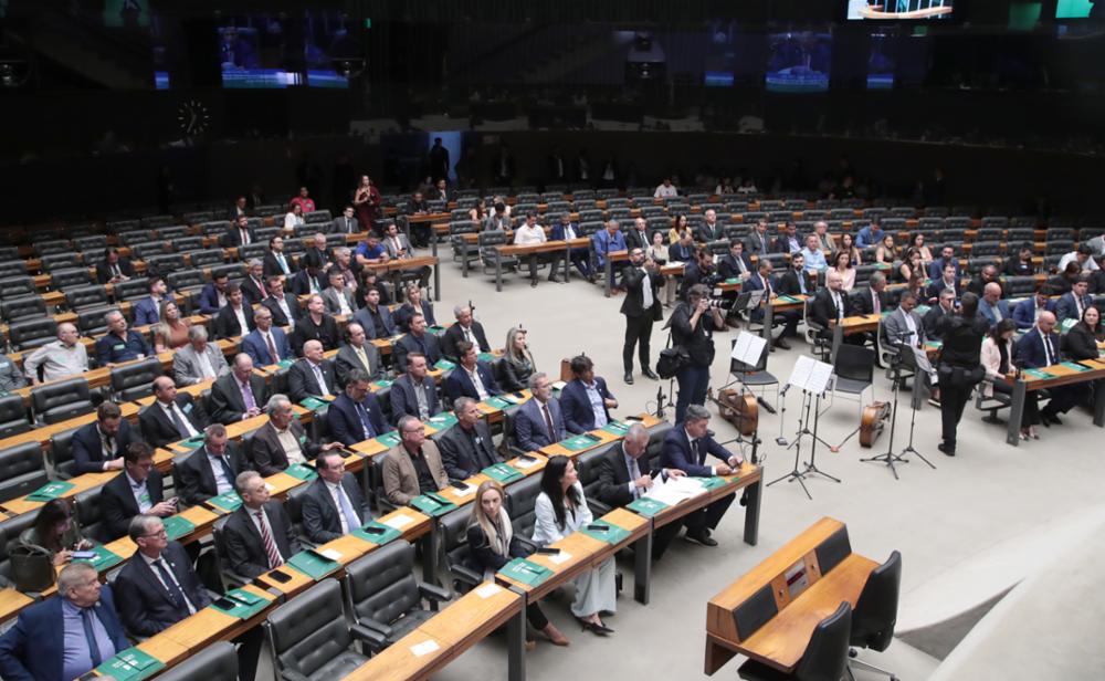 Câmara dos Deputados Debate Segurança e Turismo com Novas Propostas