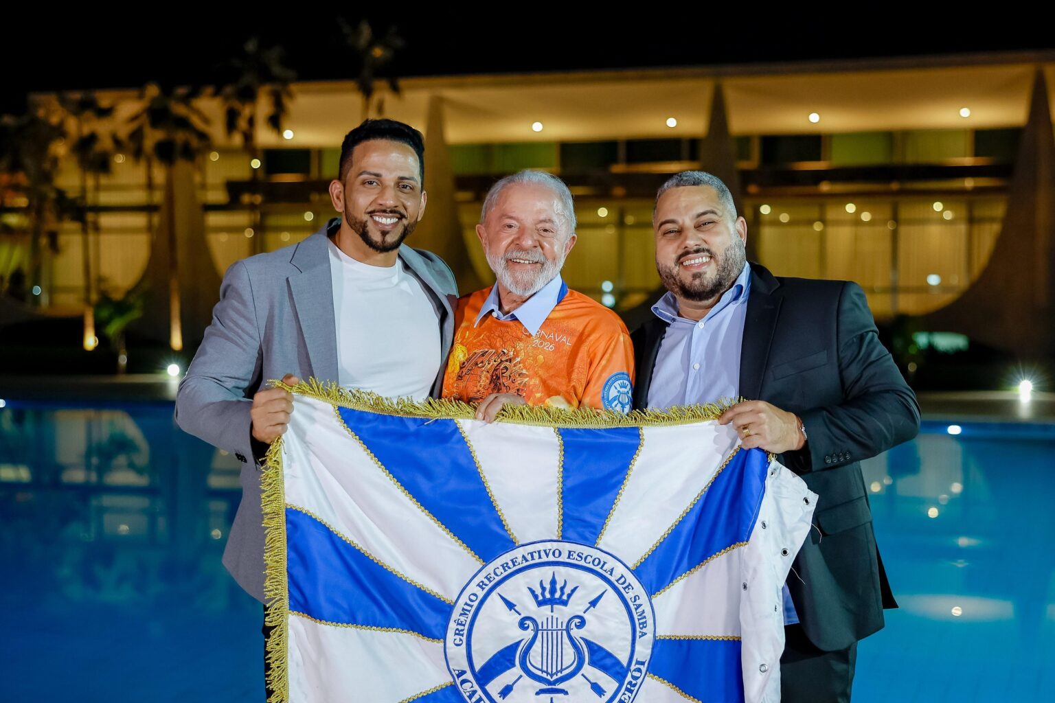 Demissão de Presidente de Escola de Samba que Homenageia Lula Gera Controvérsia Demissão de Presidente de Escola de Samba que Homenageia Lula Gera Controvérsia