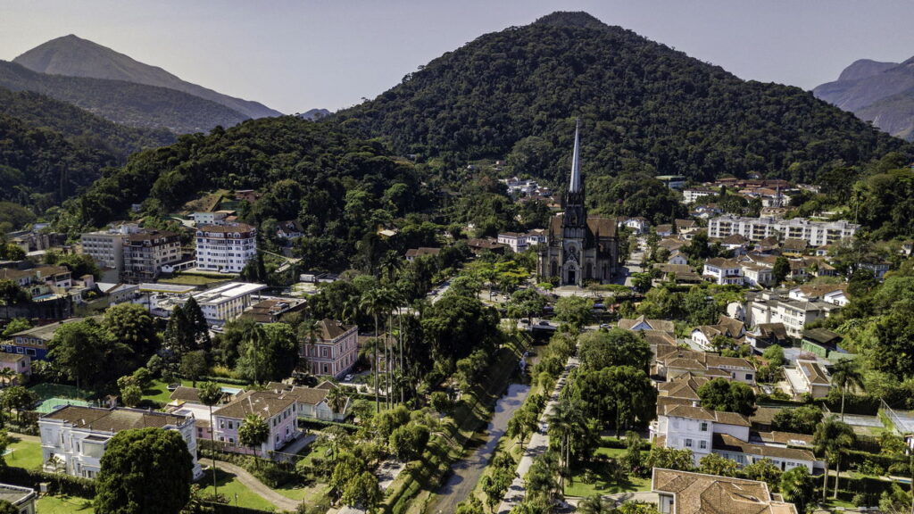 Descubra 3 Cidades do Interior do RJ com Clima Ameno para Evitar o Calor do Litoral Descubra 3 Cidades do Interior do RJ com Clima Ameno para Evitar o Calor do Litoral