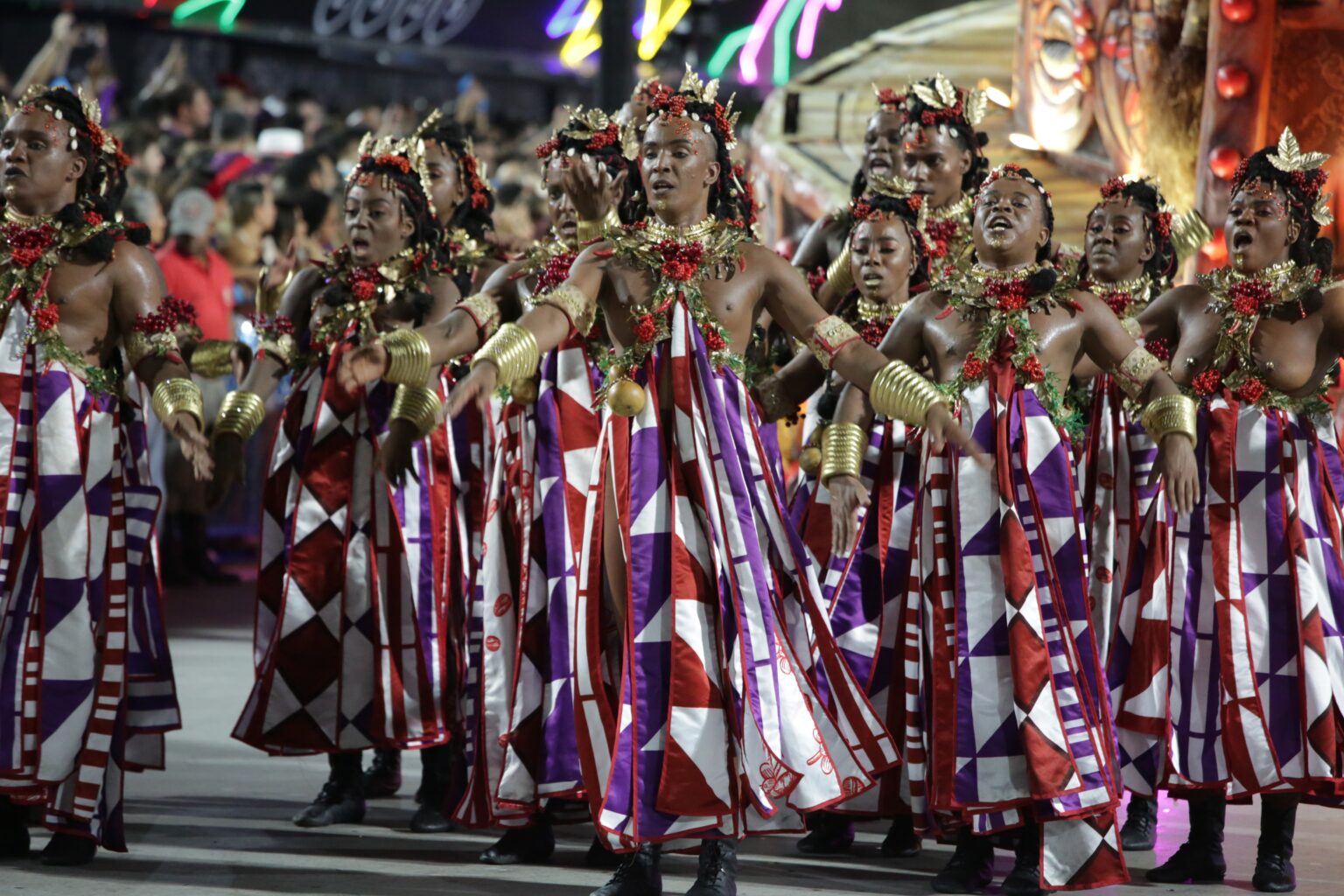 Escolas de Samba que Desfilam na Terça-feira de Carnaval no Rio: Confira a Programação de 2026 Escolas de Samba que Desfilam na Terça-feira de Carnaval no Rio: Confira a Programação de 2026