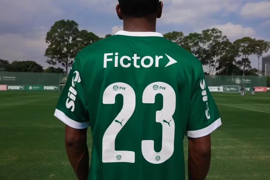 Palmeiras Rompe Patrocínio com Fictor: Acordo de R$ 30 Milhões Cancelado Palmeiras Rompe Patrocínio com Fictor: Acordo de R$ 30 Milhões Cancelado