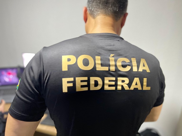 Polícia Federal Captura Foragido Condenado por Estupro de Vulnerável no Rio de Janeiro Polícia Federal Captura Foragido Condenado por Estupro de Vulnerável no Rio de Janeiro