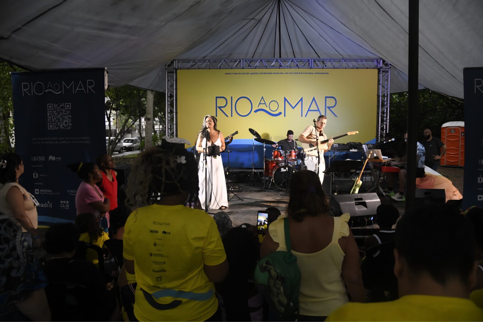 Rio ao Mar: Evento Cultural Gratuito na Praia da Barra Celebra Sustentabilidade Rio ao Mar: Evento Cultural Gratuito na Praia da Barra Celebra Sustentabilidade