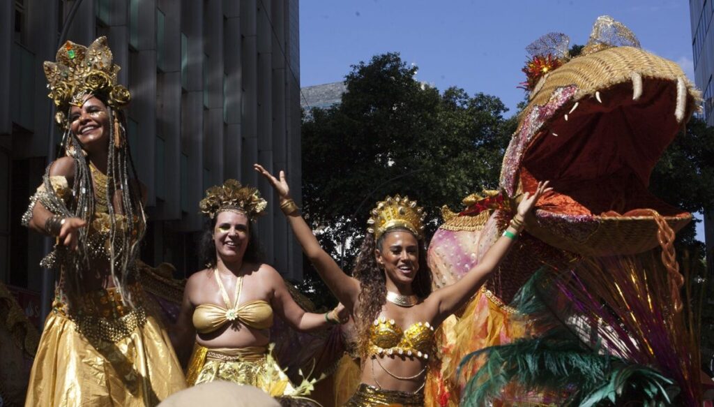 Rio de Janeiro e o Último Fim de Semana Antes do Carnaval: 118 Blocos nas Ruas Rio de Janeiro e o Último Fim de Semana Antes do Carnaval: 118 Blocos nas Ruas