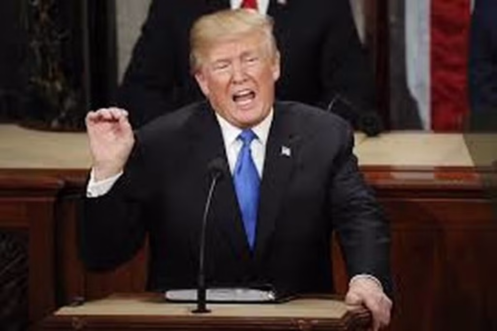 Trump Foca em Economia e Imigração em Discurso Longo e Estratégico Trump Foca em Economia e Imigração em Discurso Longo e Estratégico