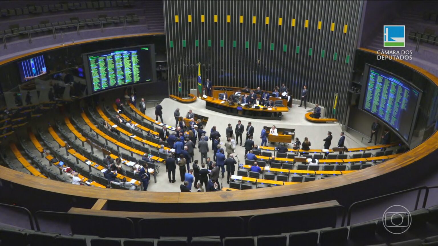 Câmara Aprova PEC da Segurança Pública: Resultados da Votação e Postura dos Deputados Câmara Aprova PEC da Segurança Pública: Resultados da Votação e Postura dos Deputados