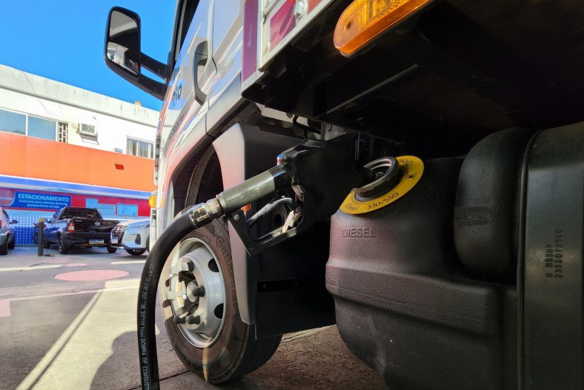 Escassez de Diesel Compromete Serviços Públicos em 142 Prefeituras do Rio Grande do Sul Escassez de Diesel Compromete Serviços Públicos em 142 Prefeituras do Rio Grande do Sul