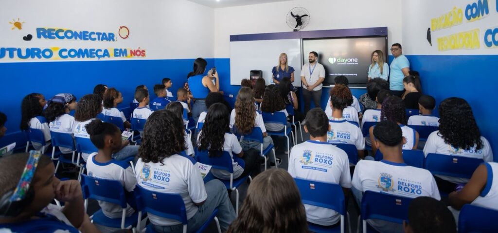 Escola Municipal Ernesto Pinheiro Barcelos Recebe Programa Rio Lilás para Combate à Violência nas Es