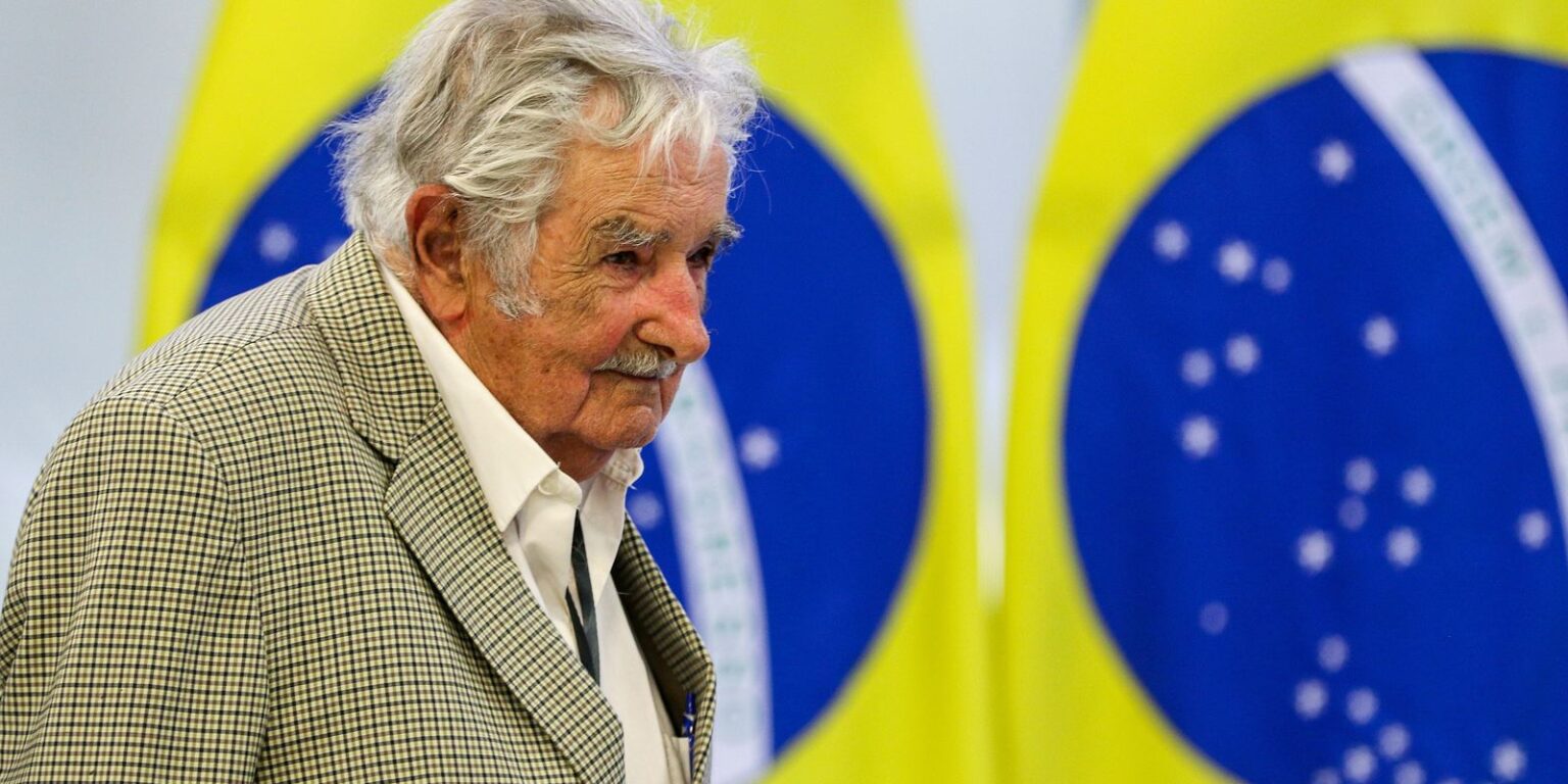 José Pepe Mujica Recebe Doutor Honoris Causa da Universidade do ABC José Pepe Mujica Recebe Doutor Honoris Causa da Universidade do ABC