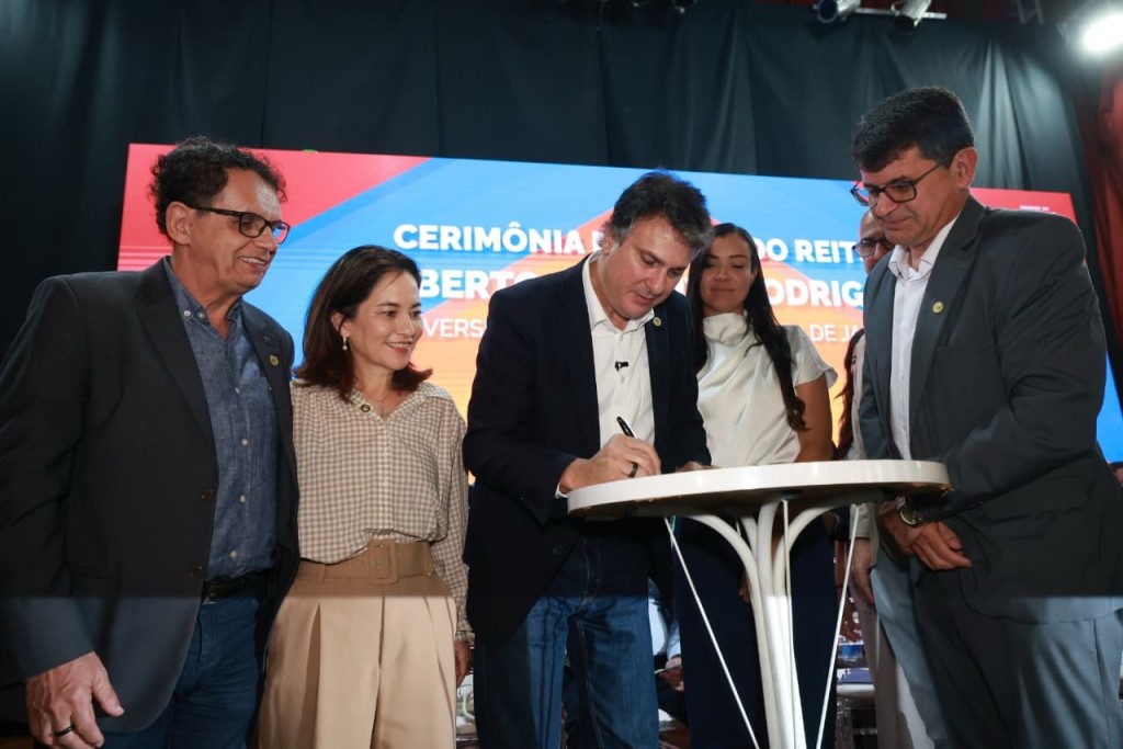 MEC Reinstitui Reitor da UFRRJ: Um Marco para a Educação no Rio de Janeiro MEC Reinstitui Reitor da UFRRJ: Um Marco para a Educação no Rio de Janeiro