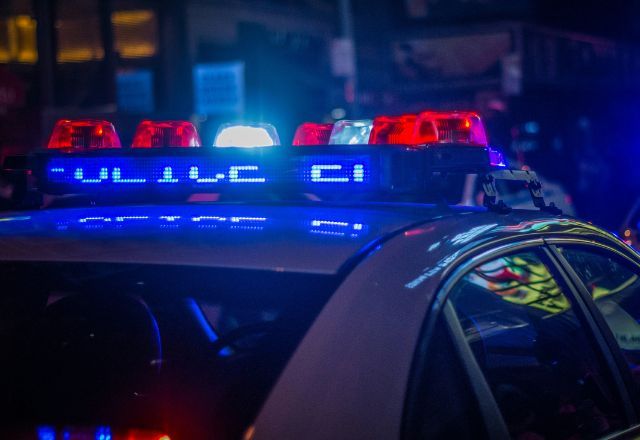 Policiais Militares Detidos por Roubo de Celulares em Abordagem no RJ Policiais Militares Detidos por Roubo de Celulares em Abordagem no RJ