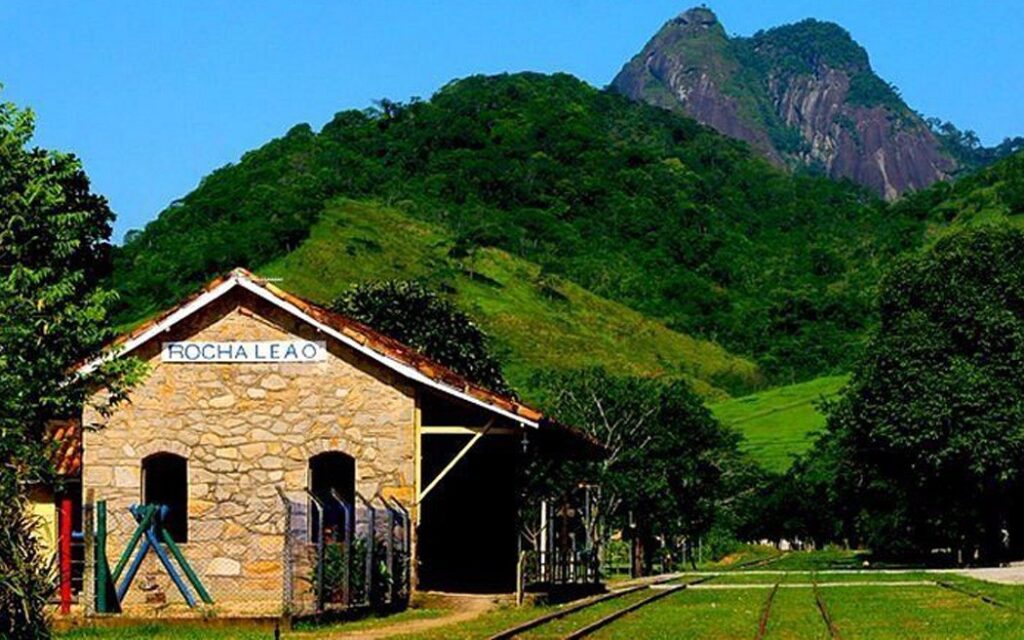 Rocha Leão: Um Novo Destino de Ecoturismo em Rio das Ostras Rocha Leão: Um Novo Destino de Ecoturismo em Rio das Ostras