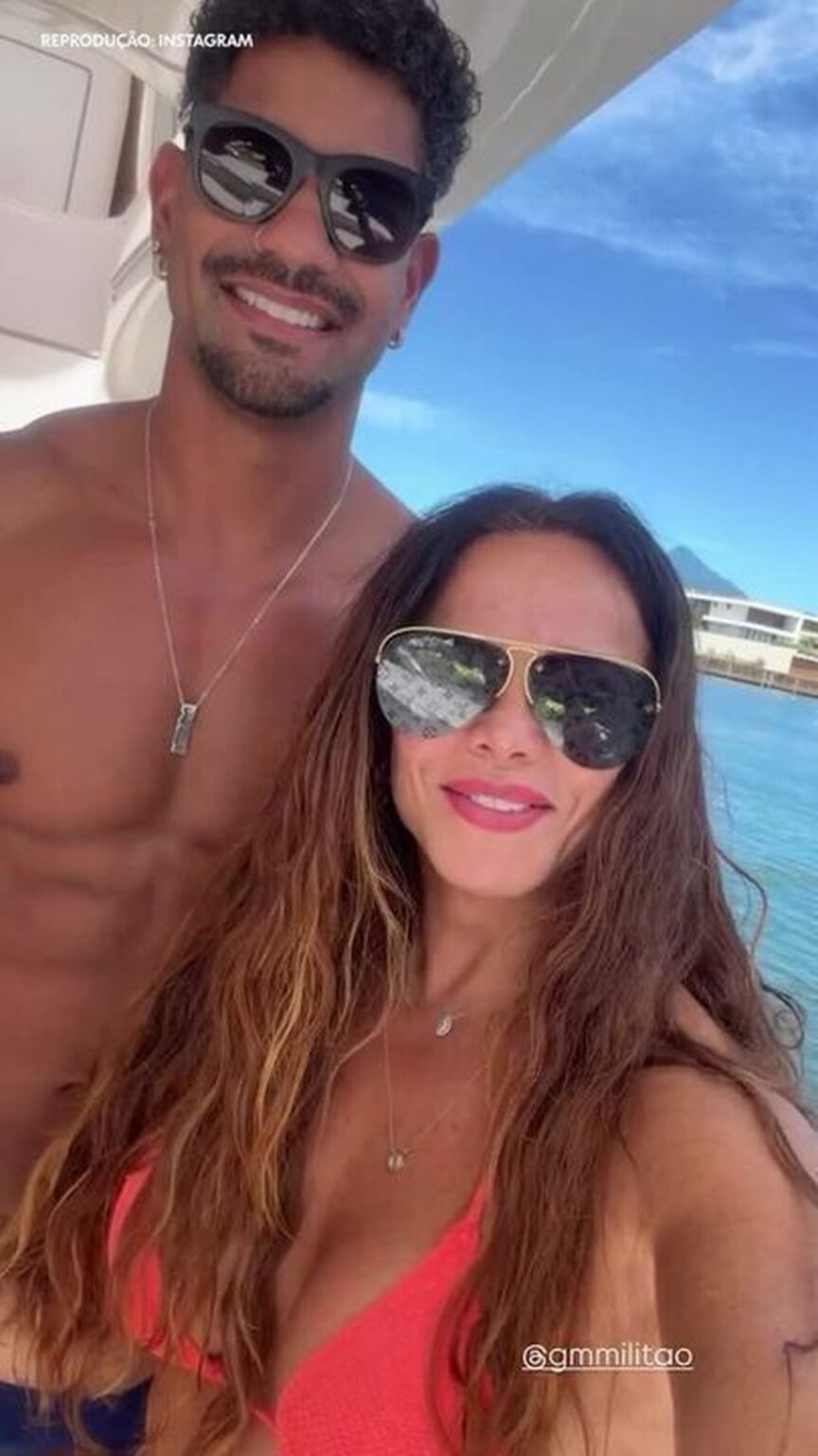 Viviane Araujo Celebra Dia de Sol com o Marido e Recebe Homenagem Especial Viviane Araujo Celebra Dia de Sol com o Marido e Recebe Homenagem Especial