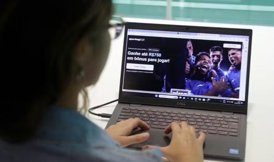 CNC Analisa Impacto das Apostas no Endividamento das Famílias Brasileiras CNC Analisa Impacto das Apostas no Endividamento das Famílias Brasileiras