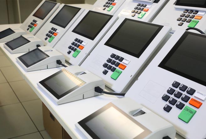 Dez Governadores e Prefeitos de Capitais Renunciam para Disputar as Eleições de 2026