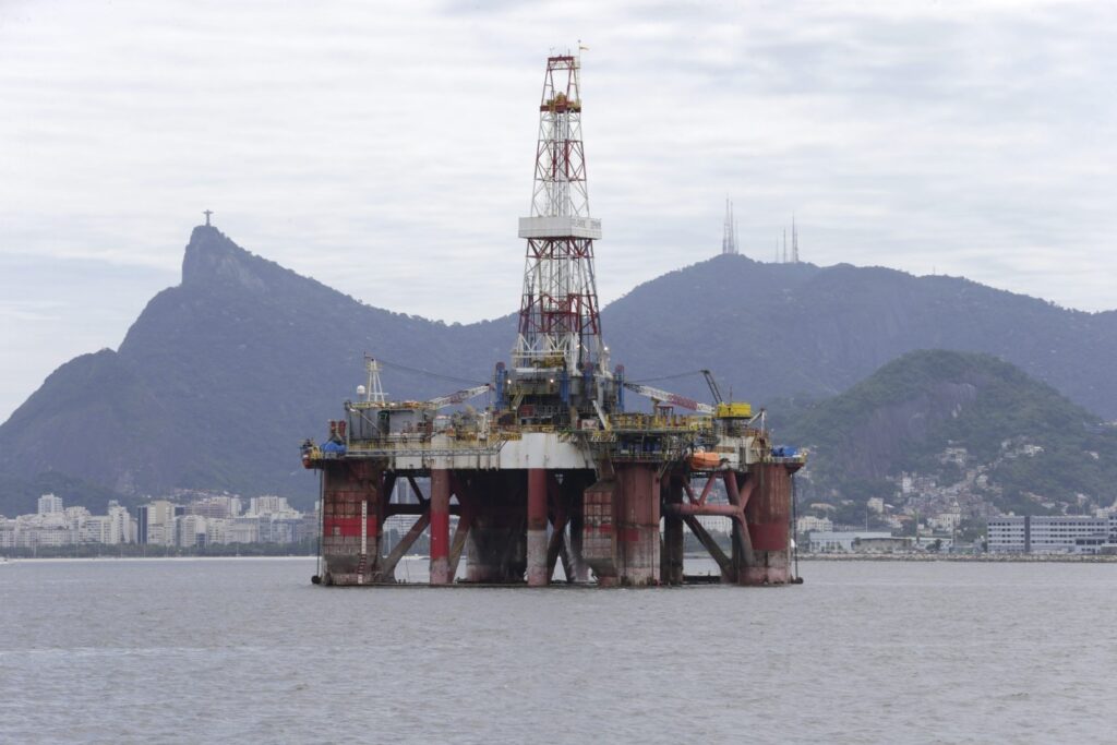 Impacto da Redistribuição de Royalties do Petróleo: O Que o Rio de Janeiro Pode Perder? Impacto da Redistribuição de Royalties do Petróleo: O Que o Rio de Janeiro Pode Perder?